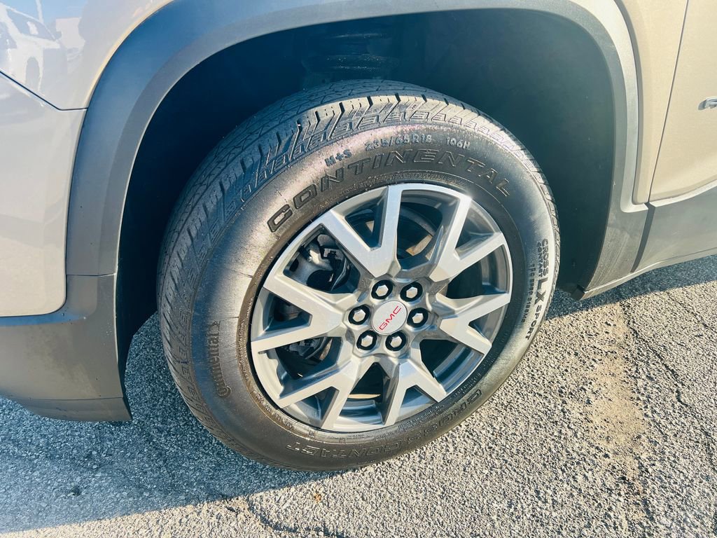 Used 2023 GMC Acadia SLE w/ Driver Convenience Package image 14