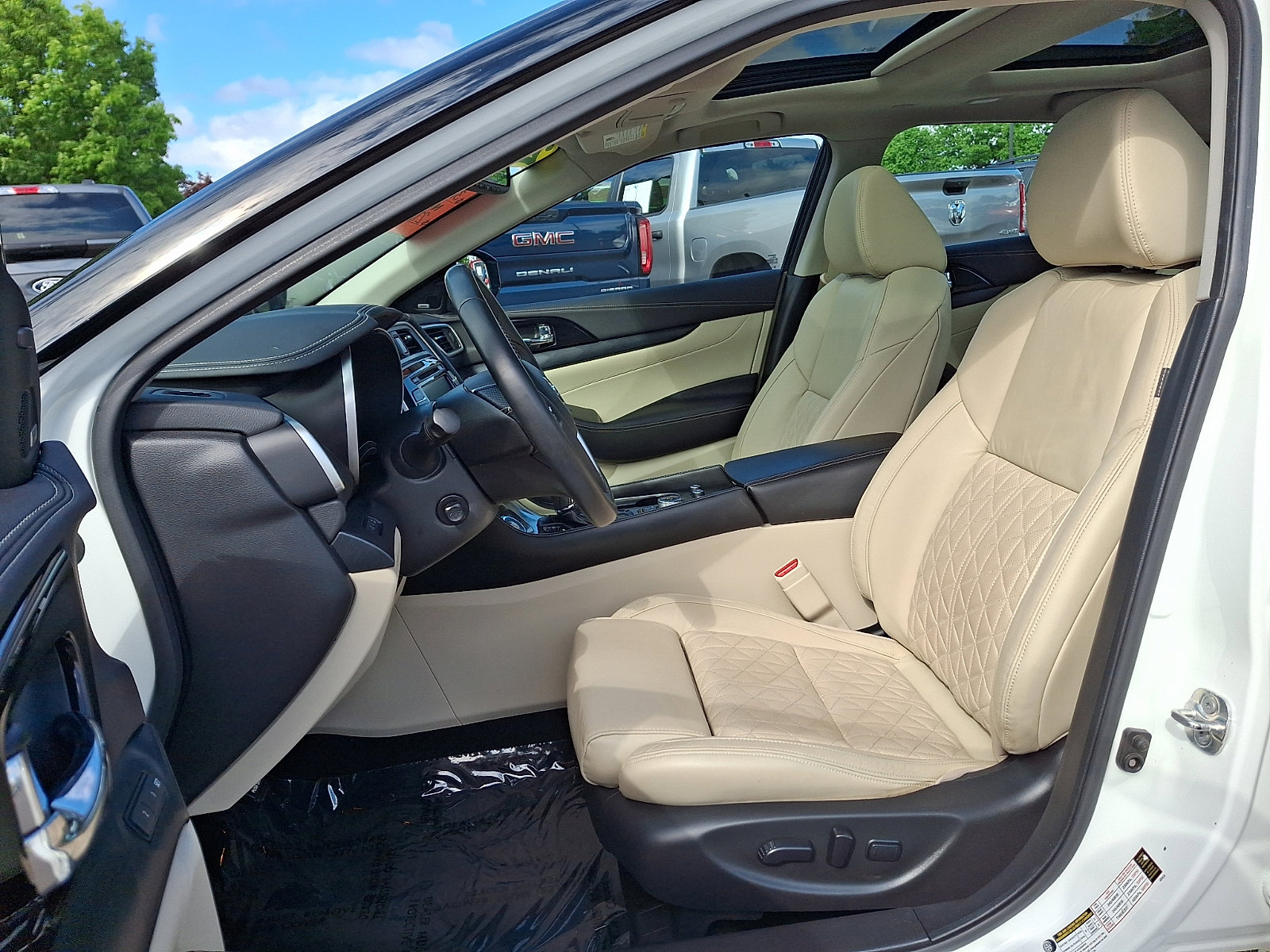 Used 2021 Nissan Maxima Platinum w/ Sport Mat Group FWD image 13