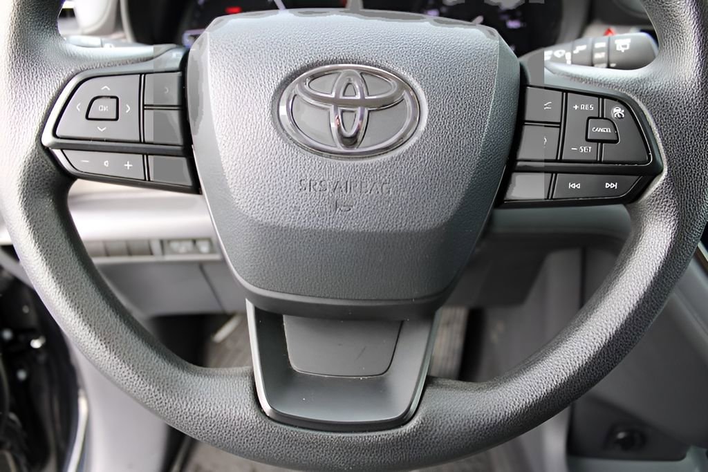 Certified 2023 Toyota Sienna LE image 12