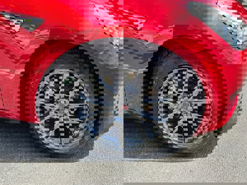 Used 2018 Tesla Model 3 Long Range AWD/4WD image 10