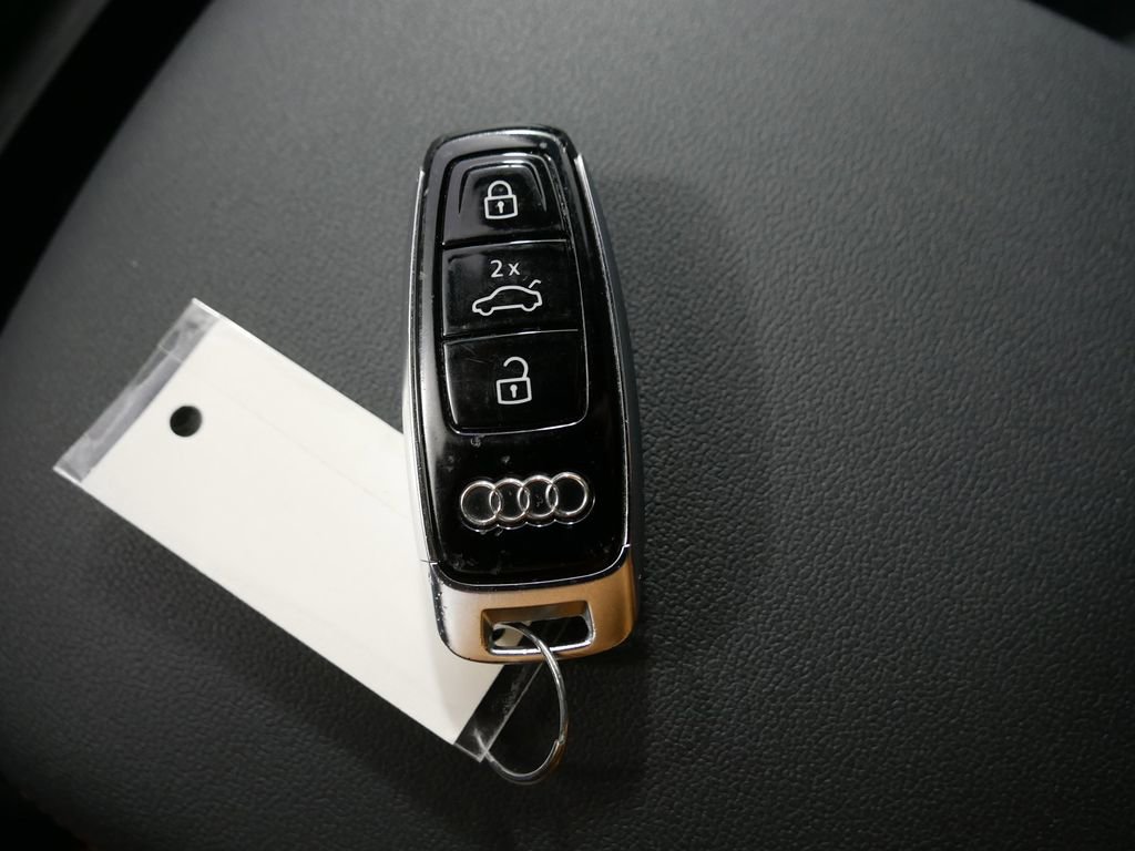 Used 2020 Audi Q8 Premium Plus w/ Premium Plus Package image 27