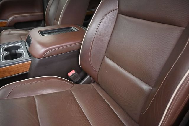 Used 2019 Chevrolet Silverado 2500 High Country w/ Duramax Plus Package AWD/4WD image 17