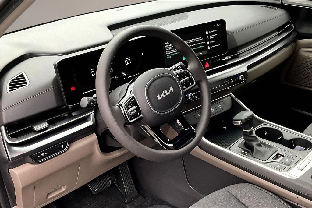 New 2026 Kia Carnival LX FWD image 7