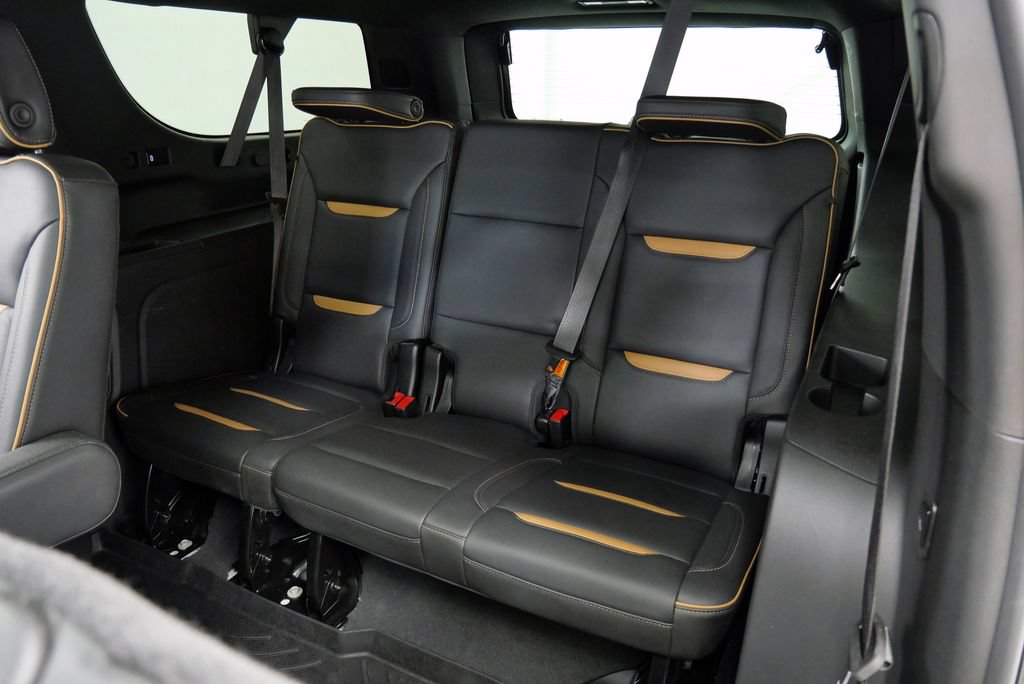 Used 2024 GMC Yukon XL AT4 w/ AT4 Premium Plus Package AWD/4WD image 21