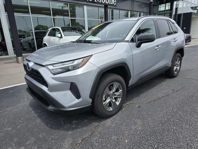 Used 2024 Toyota RAV4 LE AWD/4WD image 2