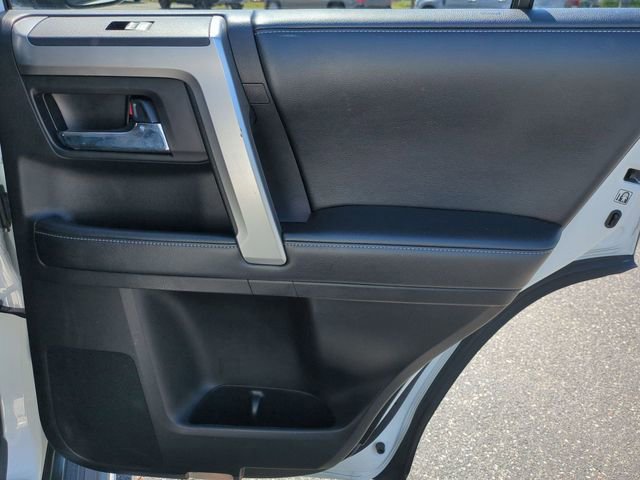 Used 2016 Toyota 4Runner SR5 image 30