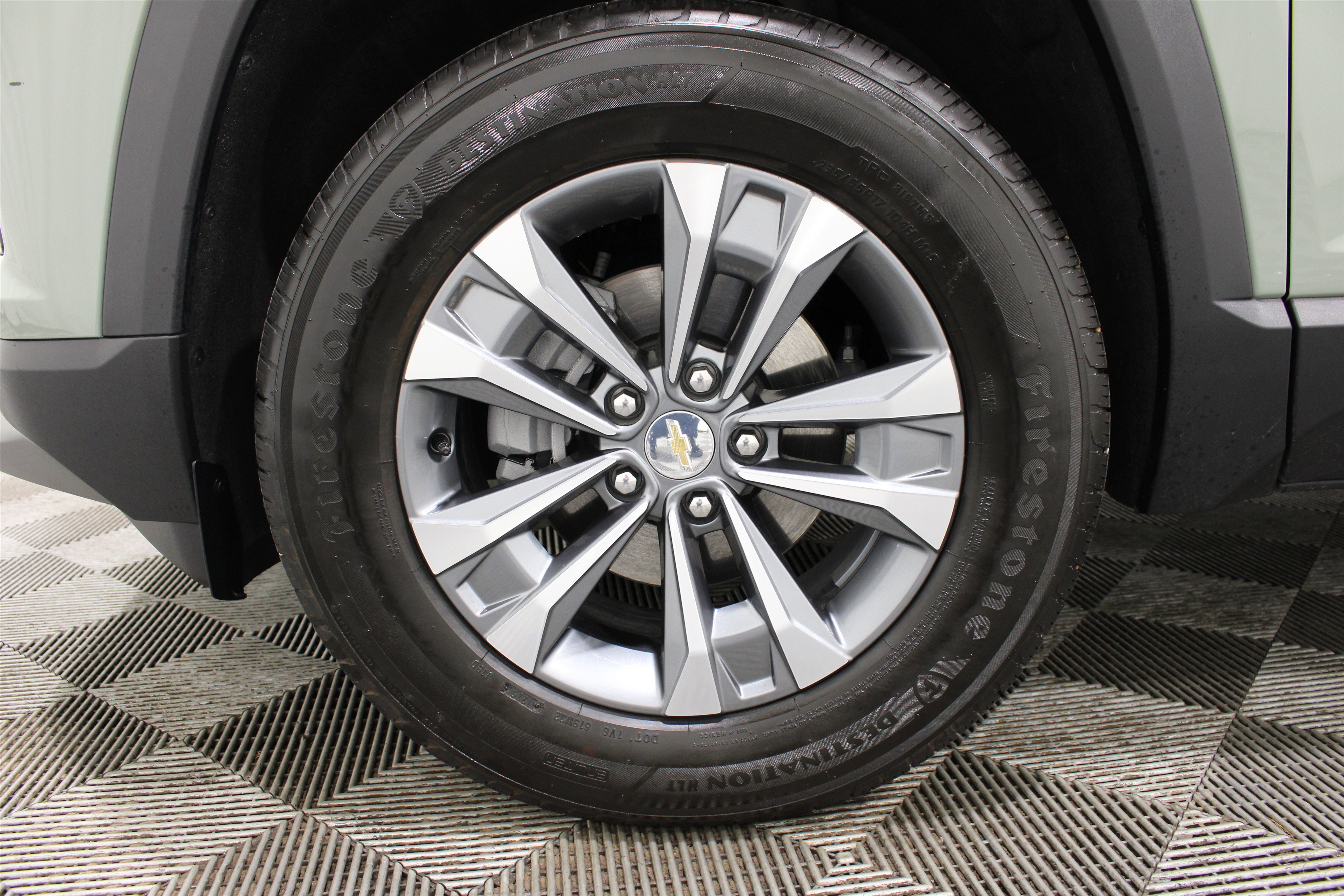 Used 2026 Chevrolet Equinox LT FWD image 36