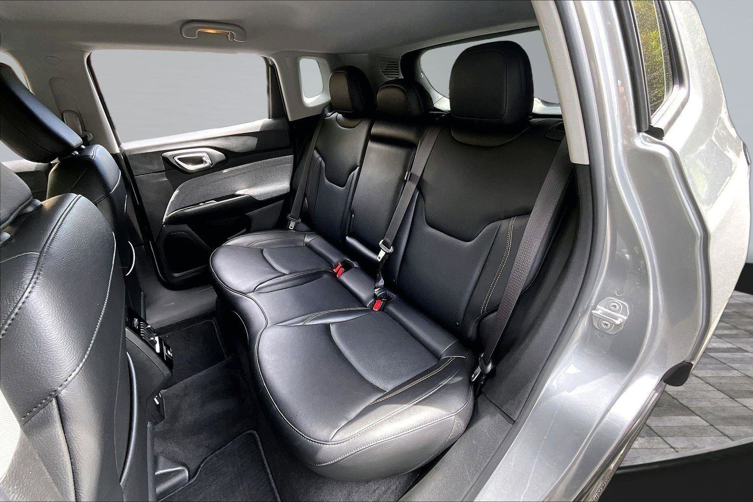 Certified 2022 Jeep Compass Latitude AWD/4WD image 27