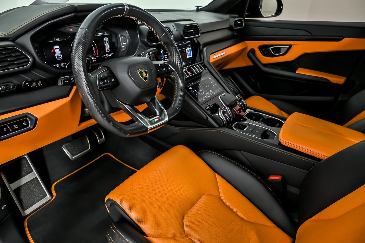 Used 2022 Lamborghini Urus AWD/4WD image 21