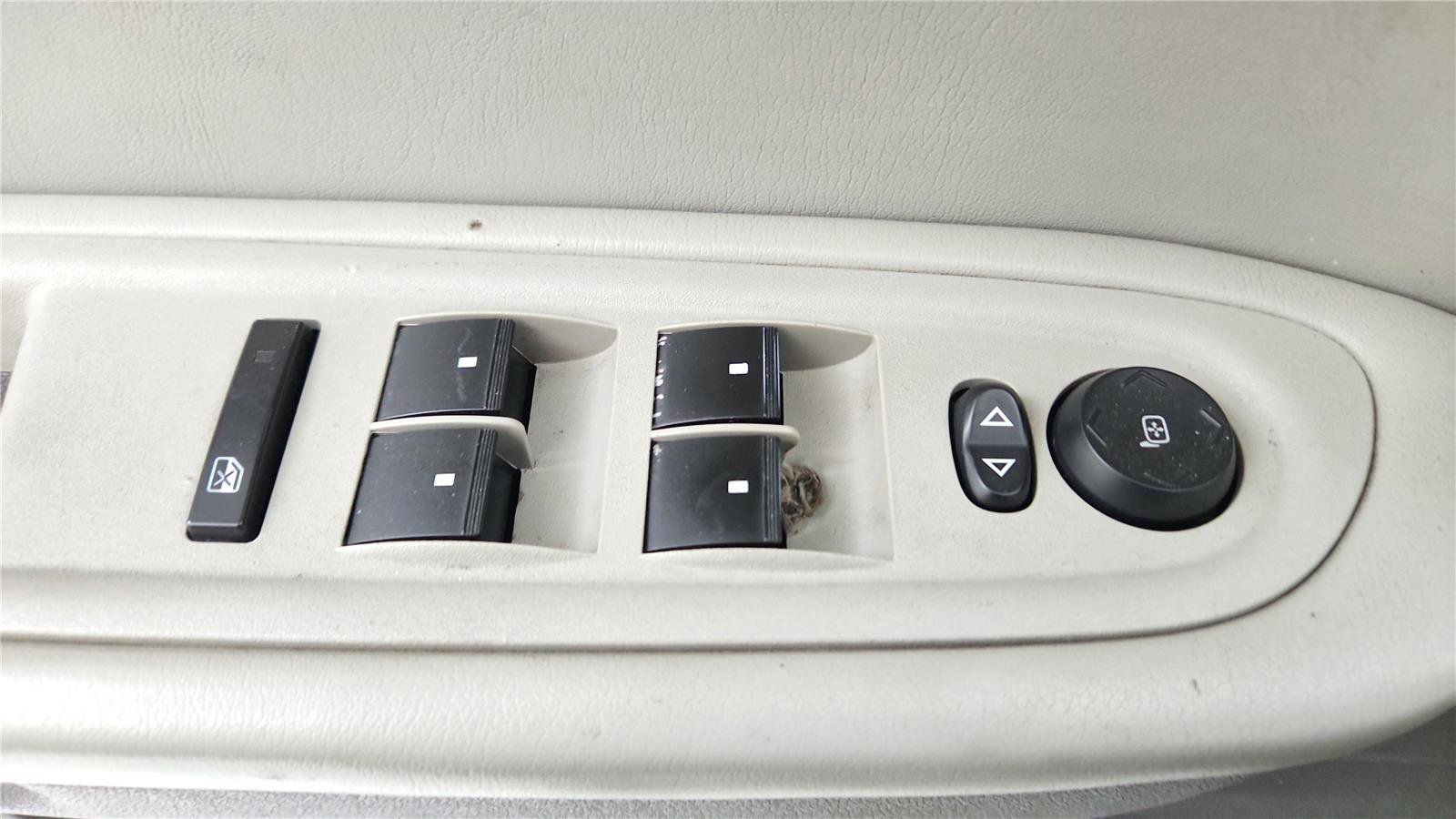 Used 2009 Chevrolet Traverse LT AWD/4WD image 15