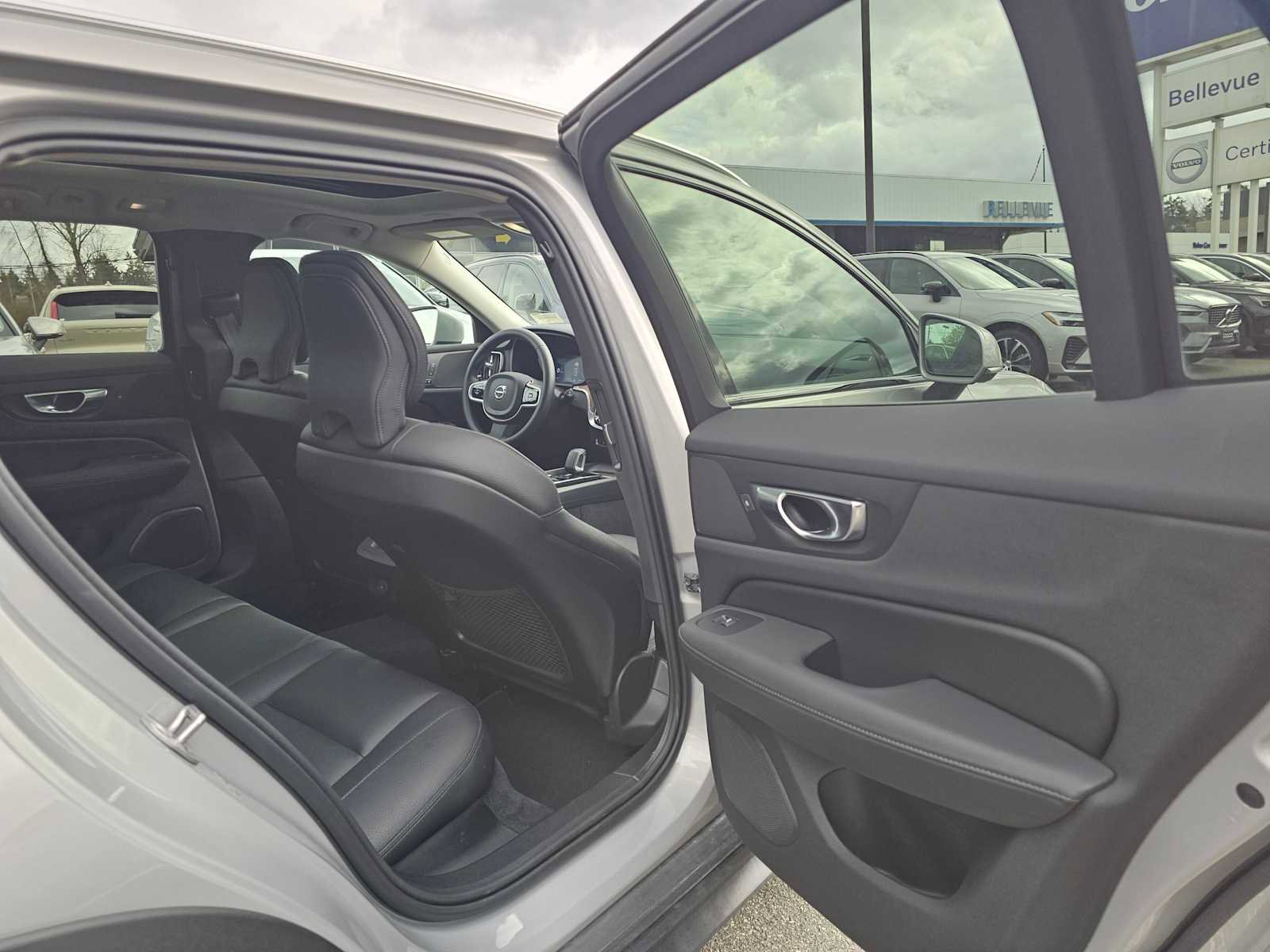 Certified 2025 Volvo V60 B5 Cross Country Plus image 14