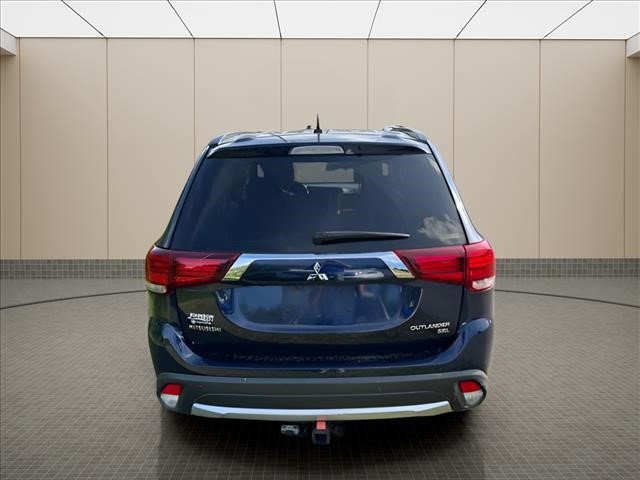 Used 2016 Mitsubishi Outlander SEL AWD/4WD image 18