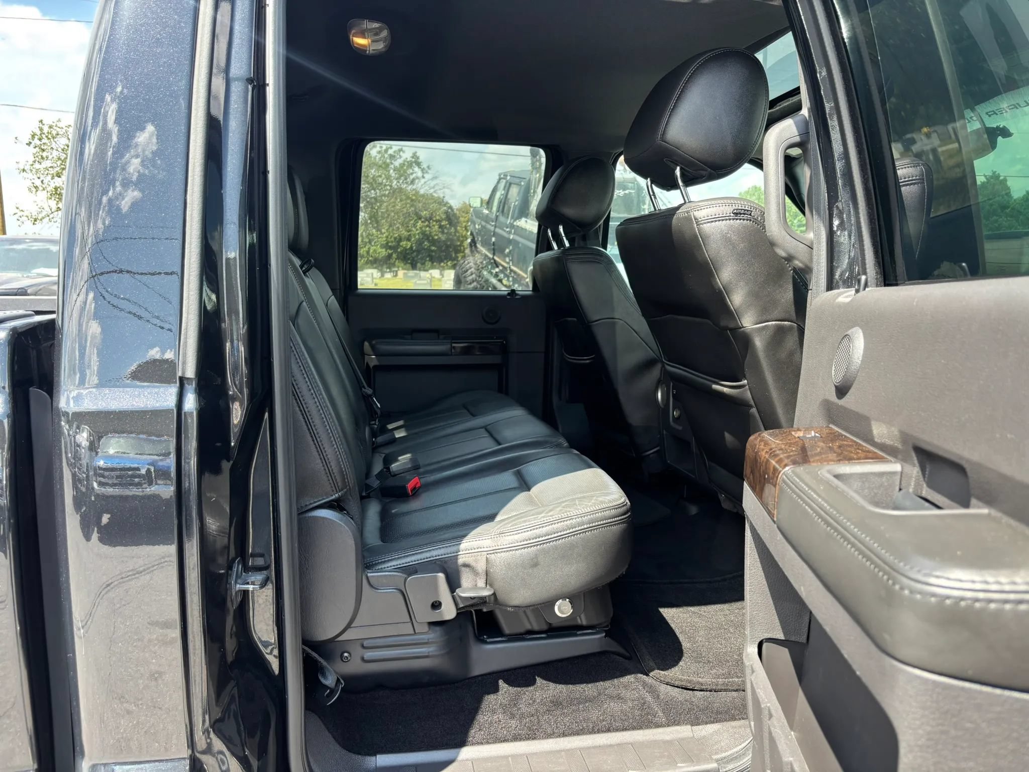 Used 2013 Ford F250 Platinum w/ FX4 Off Road Pkg AWD/4WD image 33