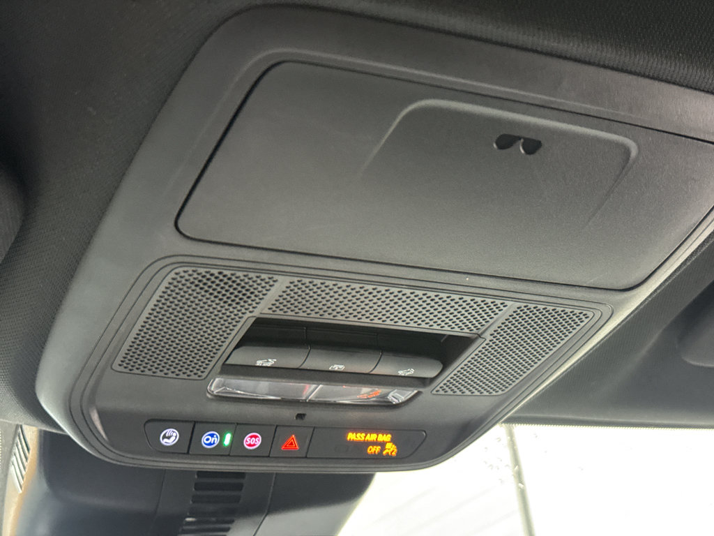 Used 2025 GMC Acadia AT4 w/ Luxury Package image 35