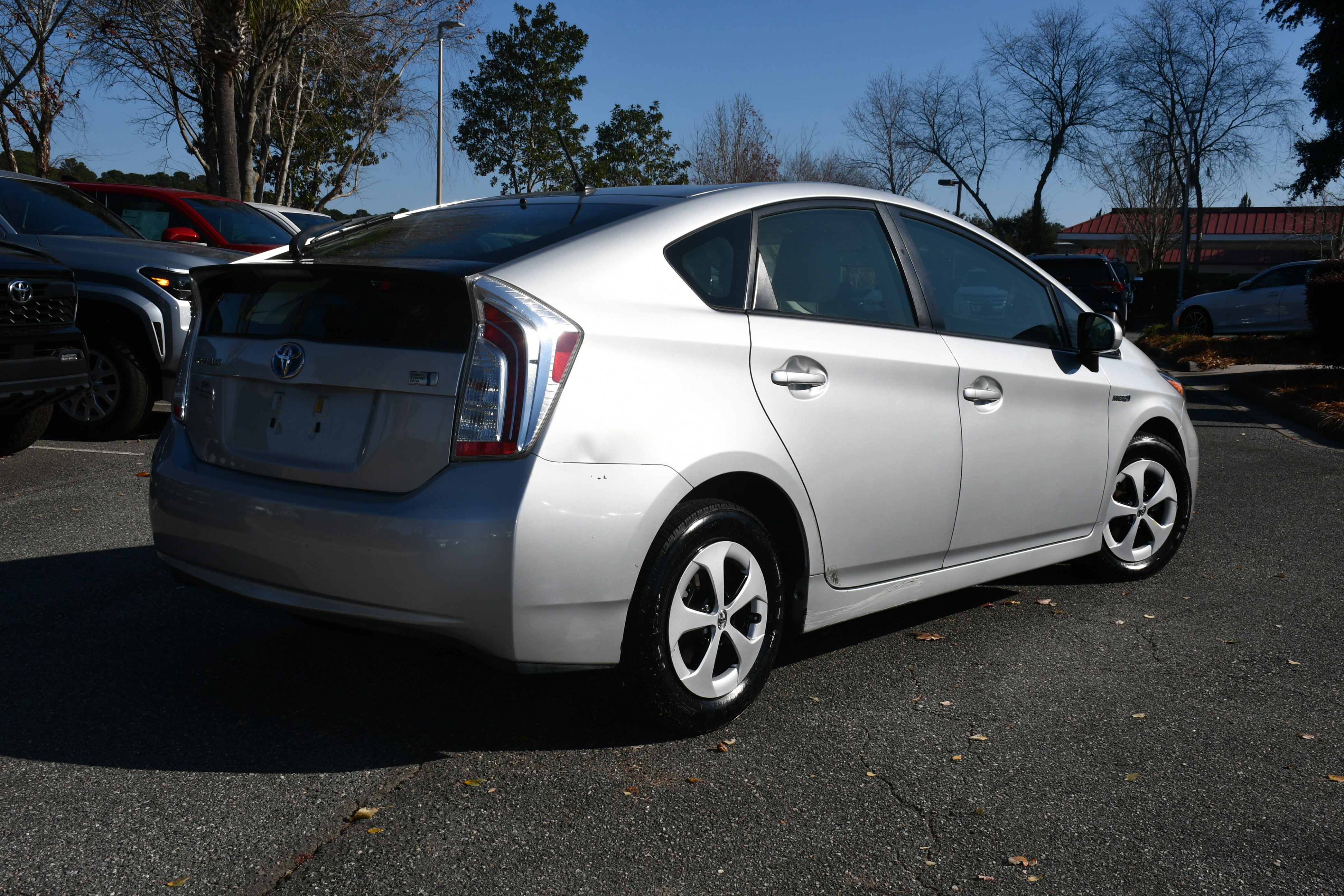 Used 2013 Toyota Prius Five image 4