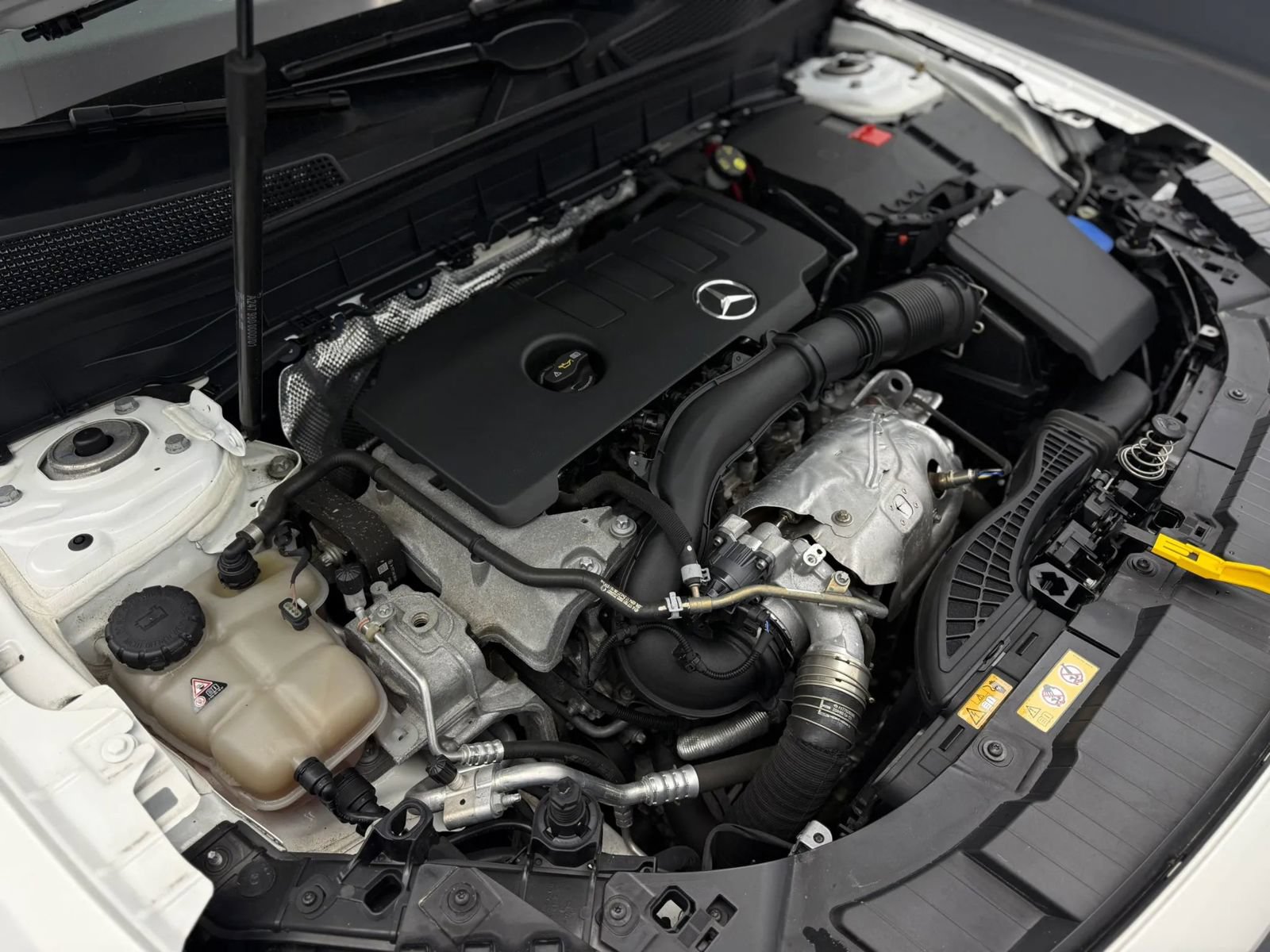 Used 2022 Mercedes-Benz GLB 250 4MATIC image 19