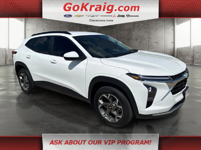 Used 2026 Chevrolet Trax LT w/ Driver Confidence Package FWD image 3