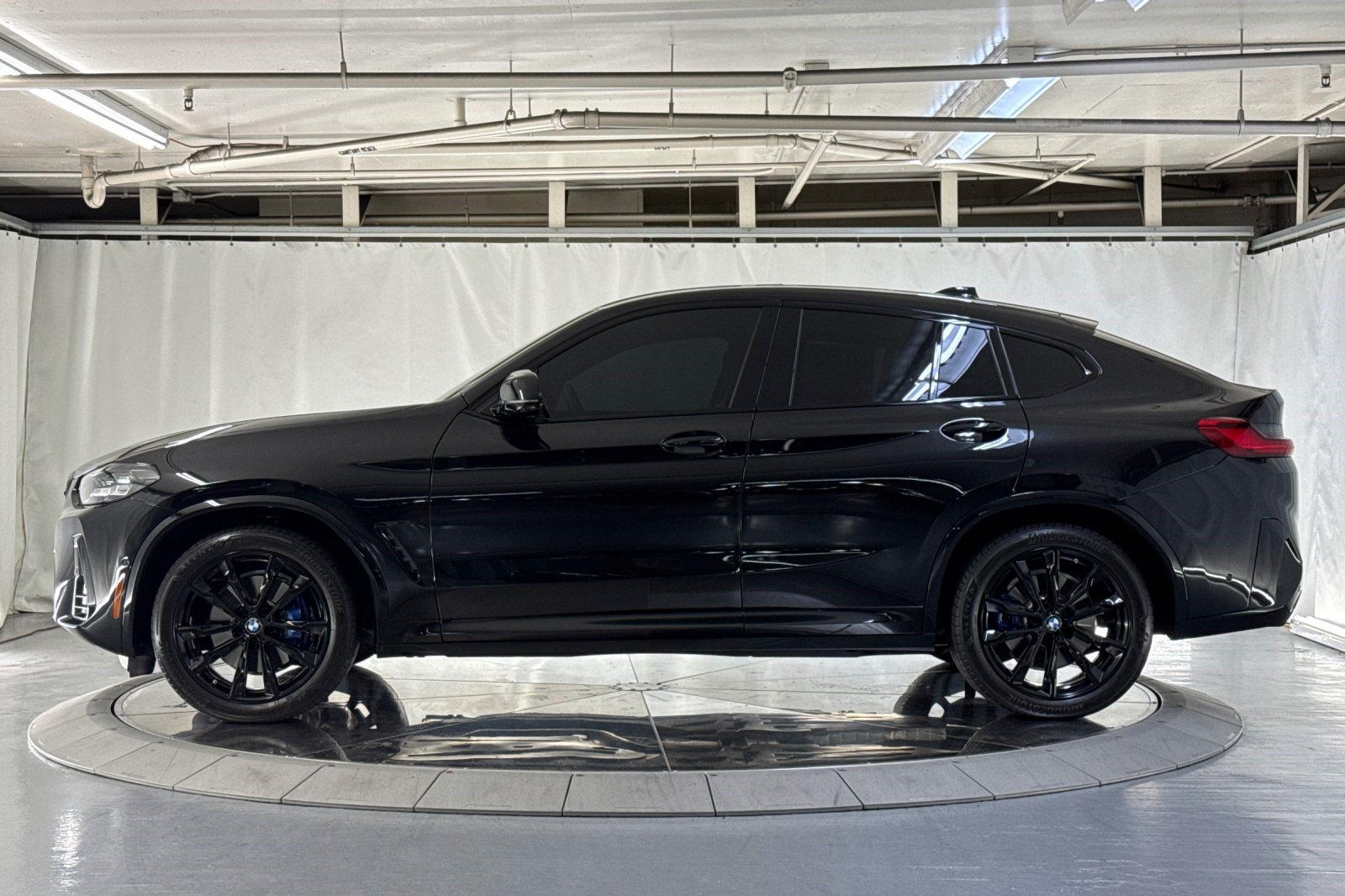 Certified 2025 BMW X4 M40i w/ Premium Package AWD/4WD image 2