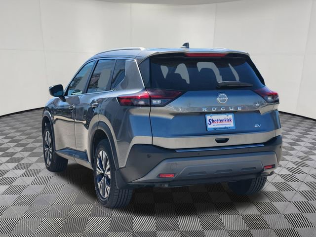 Used 2022 Nissan Rogue SV w/ SV Premium Package image 3