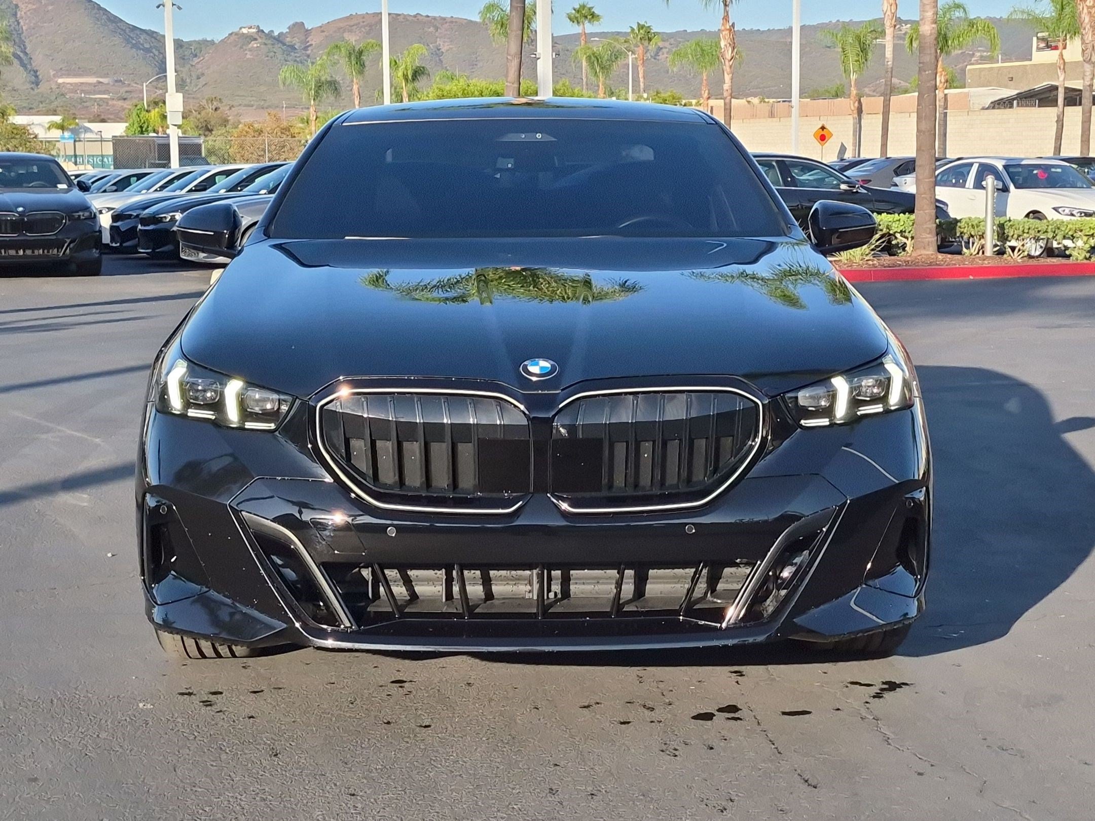 Certified 2025 BMW 540i xDrive w/ Executive Package AWD/4WD image 3