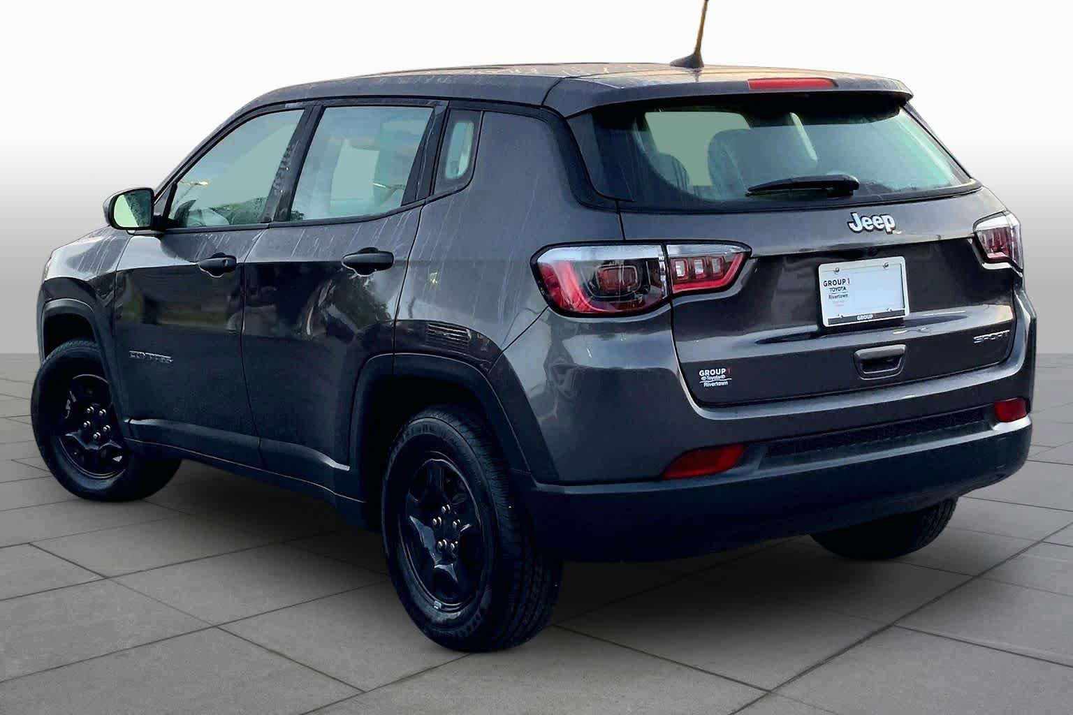 Used 2021 Jeep Compass Sport w/ Cold Weather Group FWD image 12
