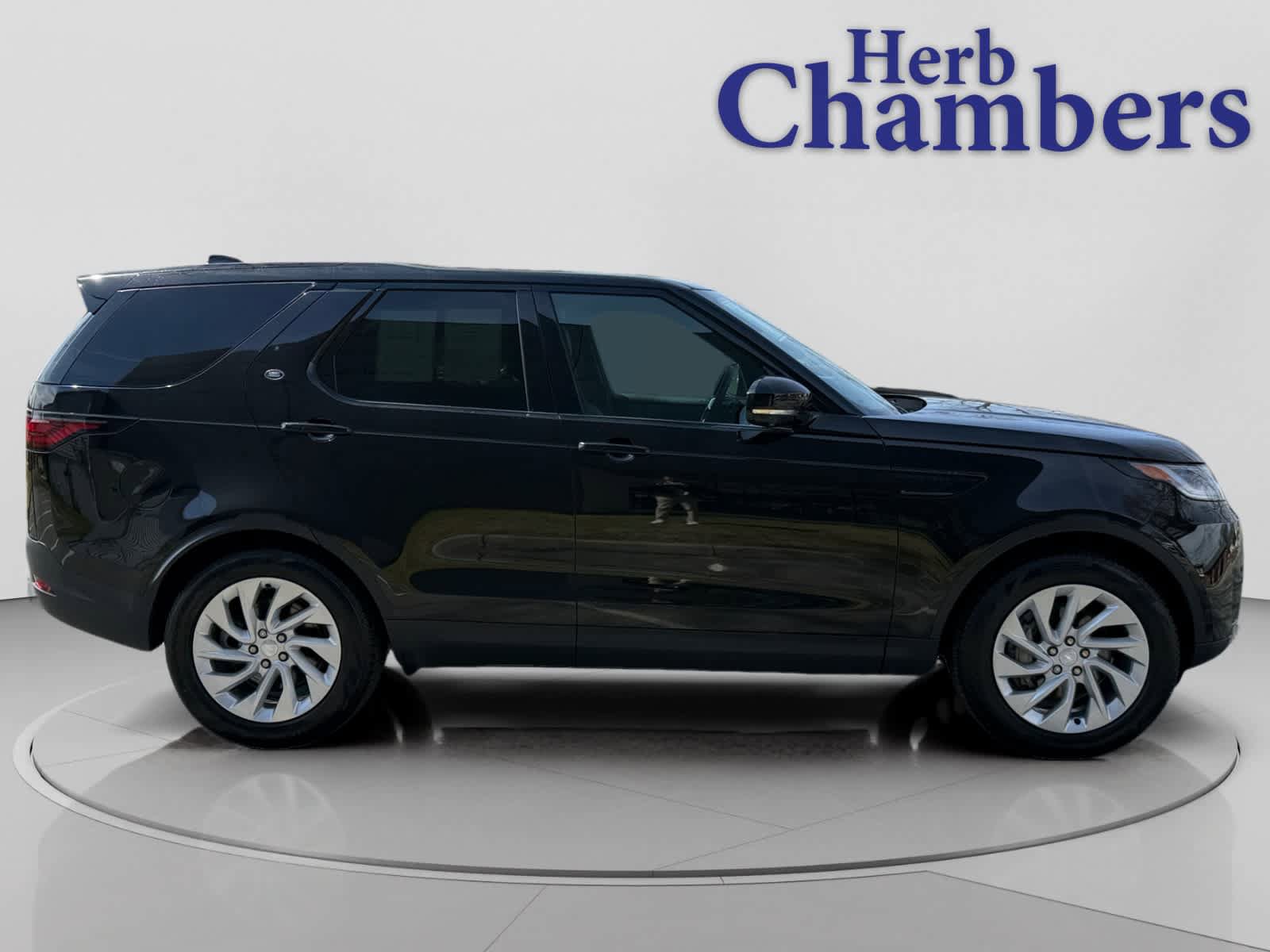 Used 2025 Land Rover Discovery S AWD/4WD image 5