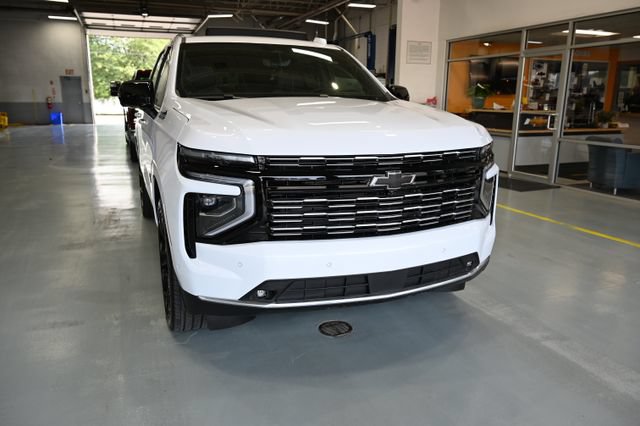 New 2026 Chevrolet Tahoe High Country AWD/4WD image 3