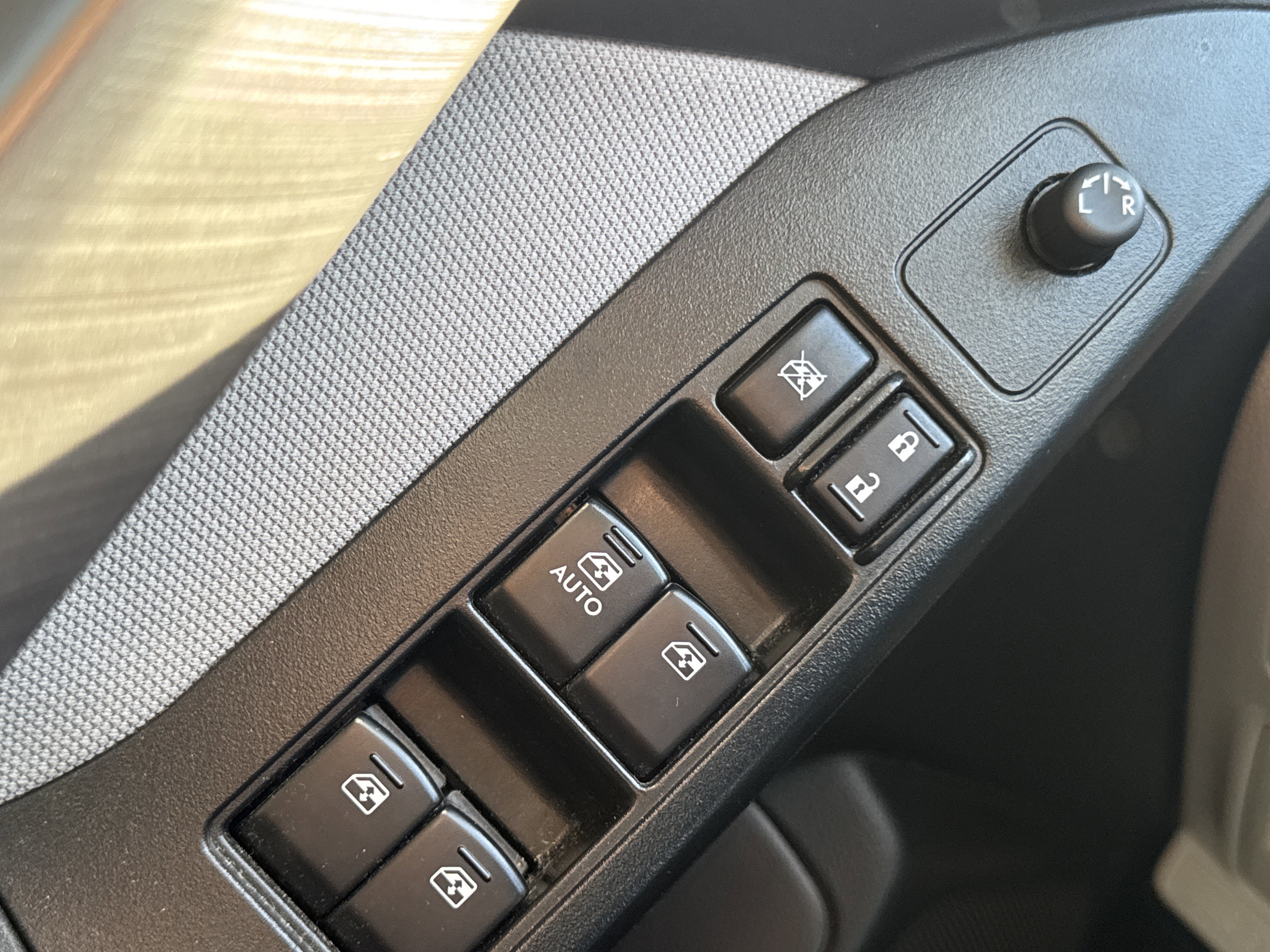 Used 2016 Subaru Forester 2.5i Premium w/ All-Weather Package image 22