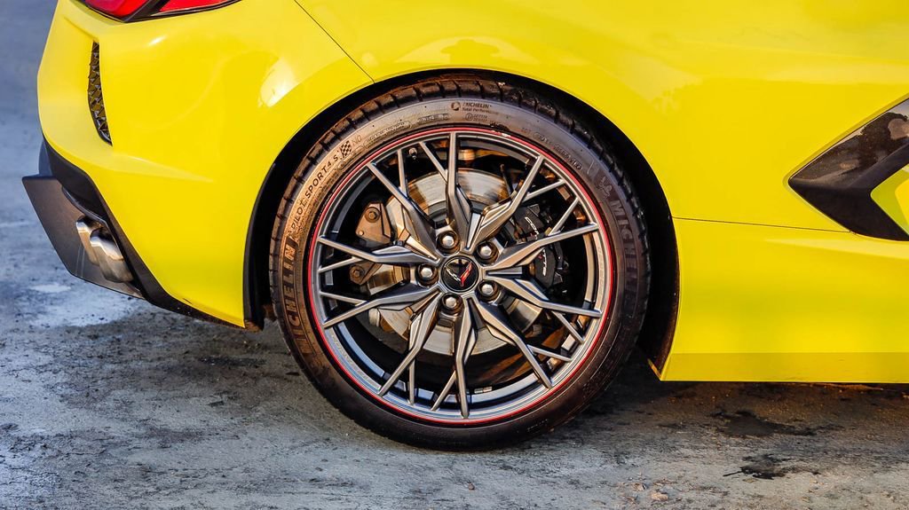 Used 2024 Chevrolet Corvette Stingray w/ Z51 Performance Package image 12