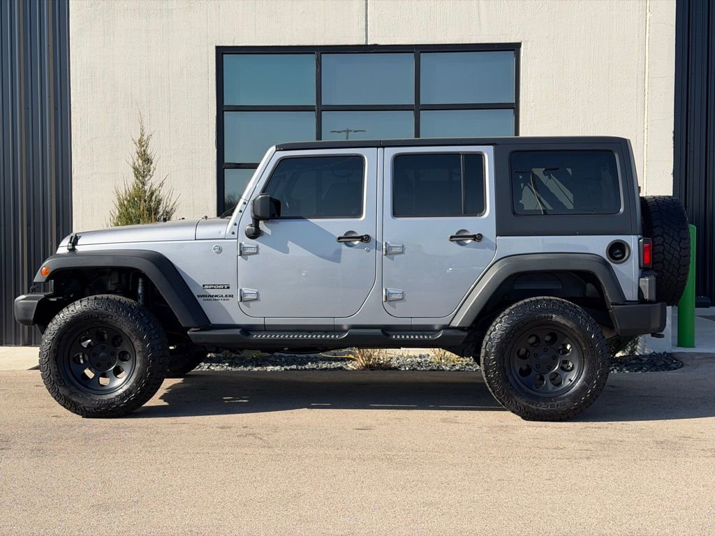 Used 2015 Jeep Wrangler Unlimited Sport AWD/4WD image 2