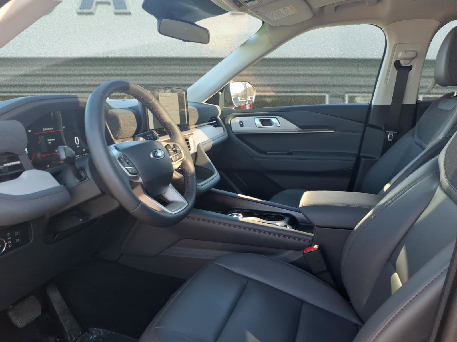 New 2026 Ford Explorer Active w/ Active Comfort Package image 16