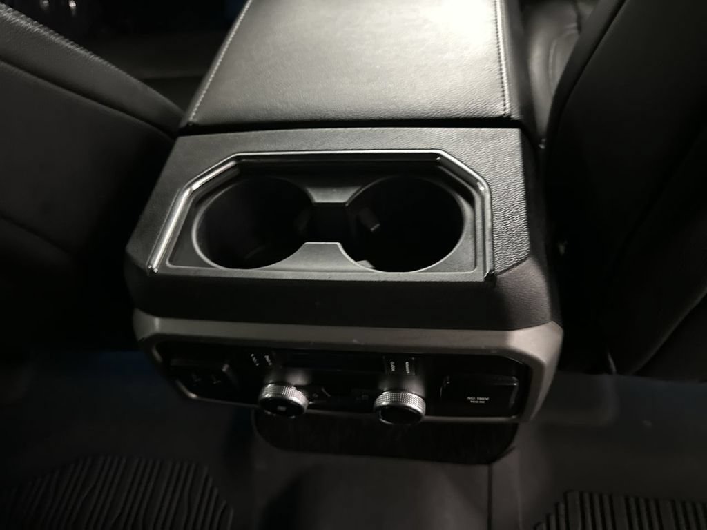Used 2019 Ford Expedition Max XLT w/ Equipment Group 202A AWD/4WD image 25