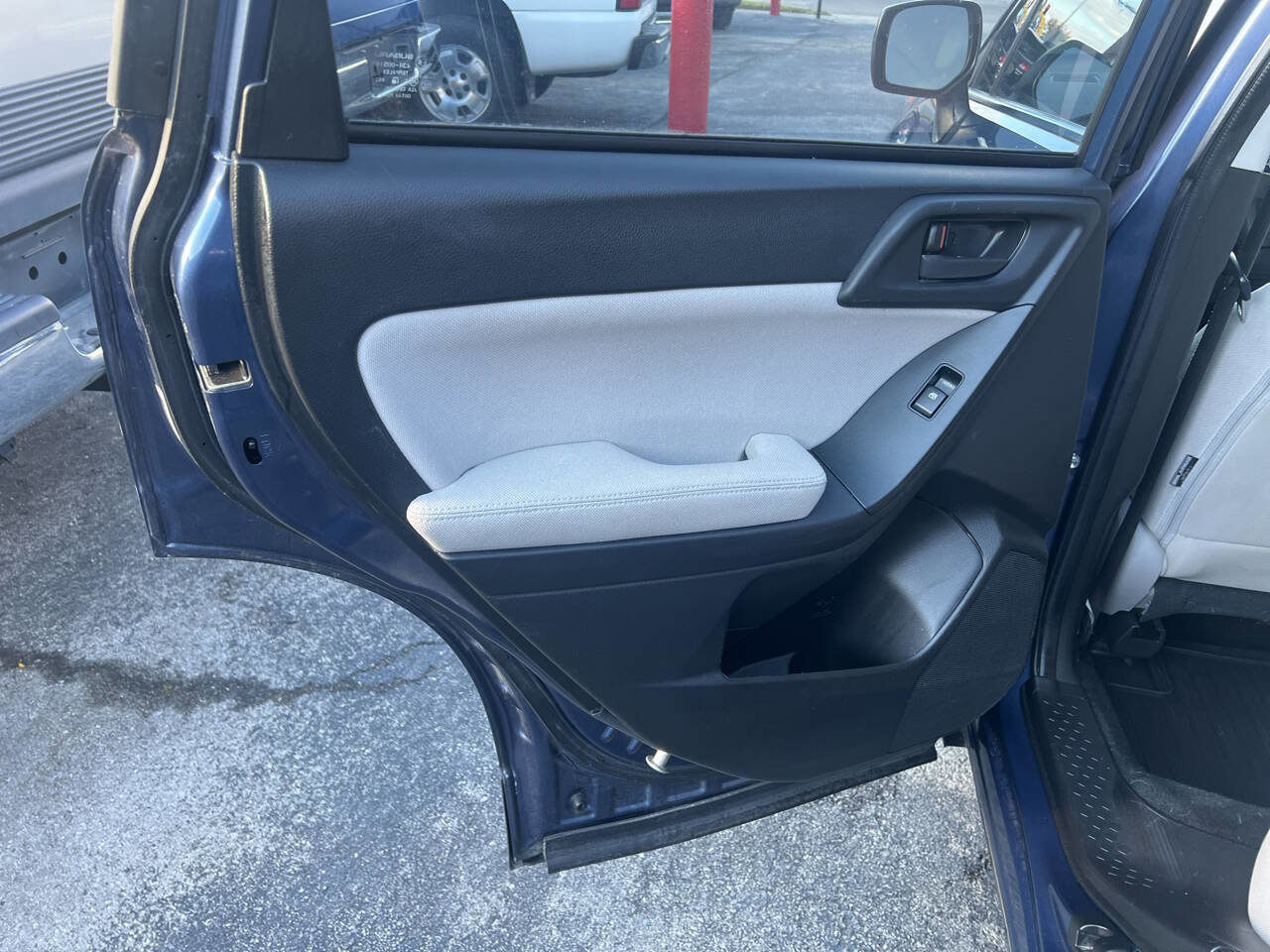 Used 2014 Subaru Forester 2.5i image 14