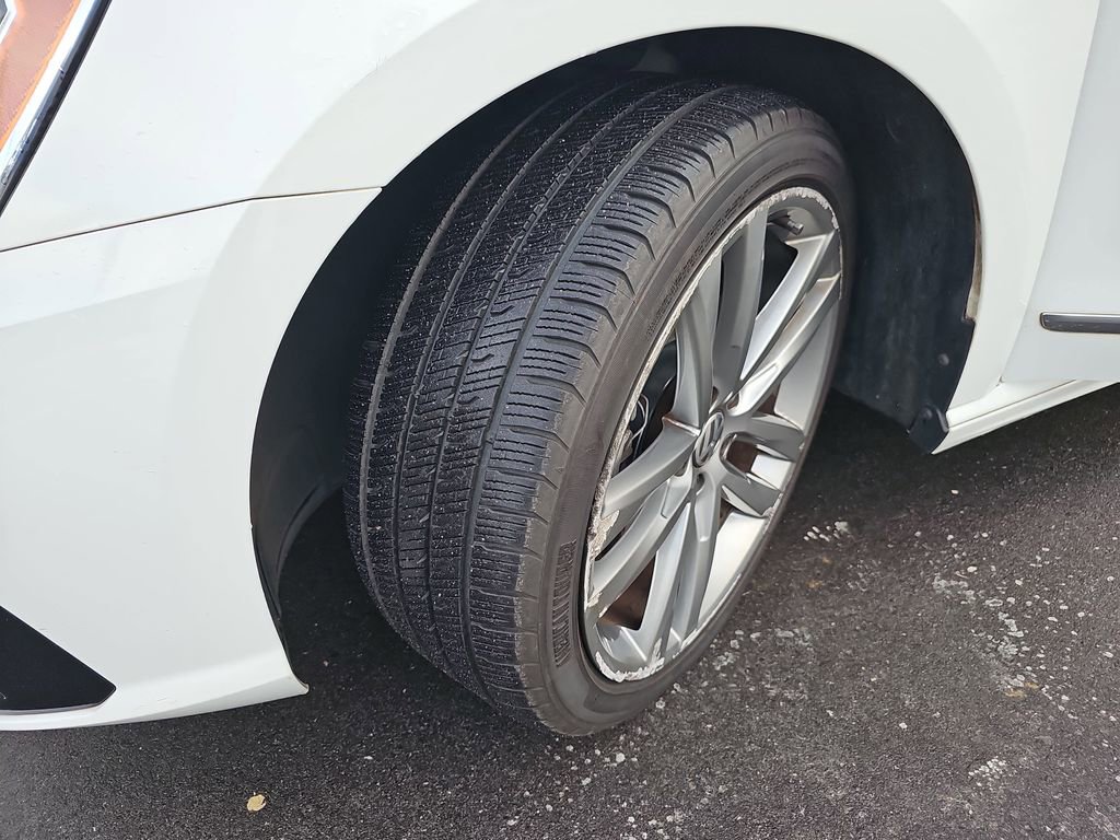 Used 2017 Volkswagen Passat 1.8T R-Line w/ R-Line Lighting Package image 28