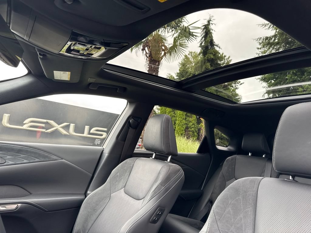 Certified 2025 Lexus RX 450h AWD w/ Luxury Package image 14