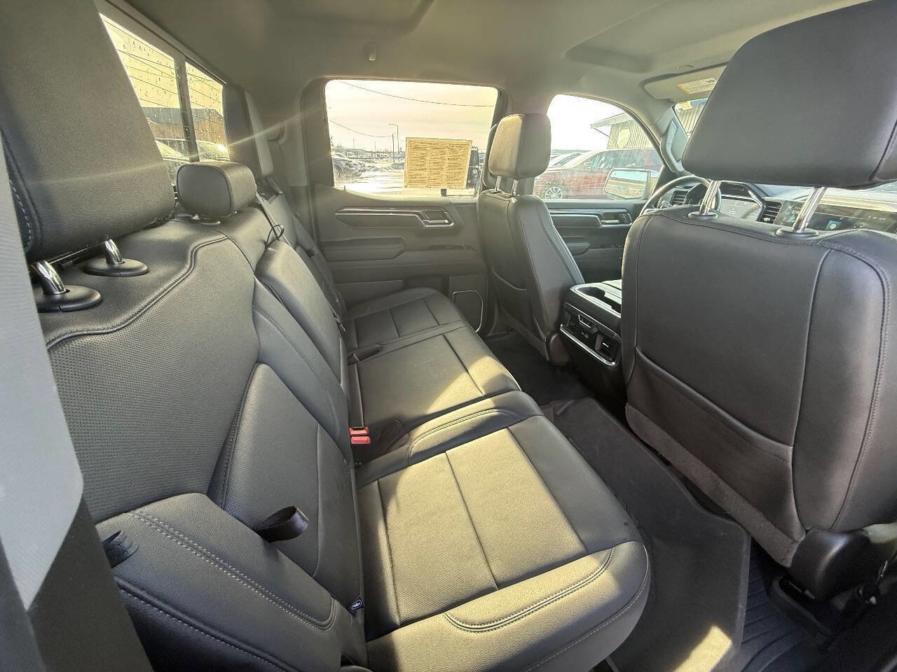 Used 2023 Chevrolet Silverado 1500 LTZ w/ LTZ Convenience Package II AWD/4WD image 33