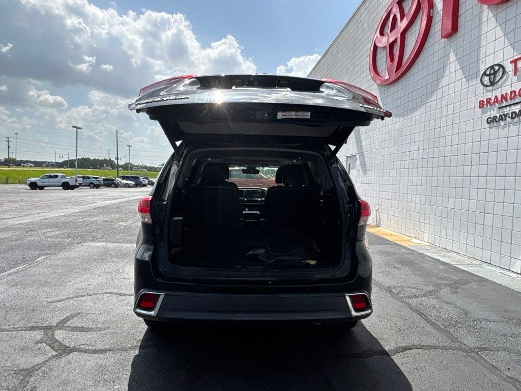 Used 2019 Toyota Highlander Limited FWD image 31