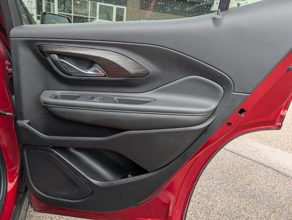 Used 2024 GMC Terrain SLT w/ Infotainment Package II AWD/4WD image 21