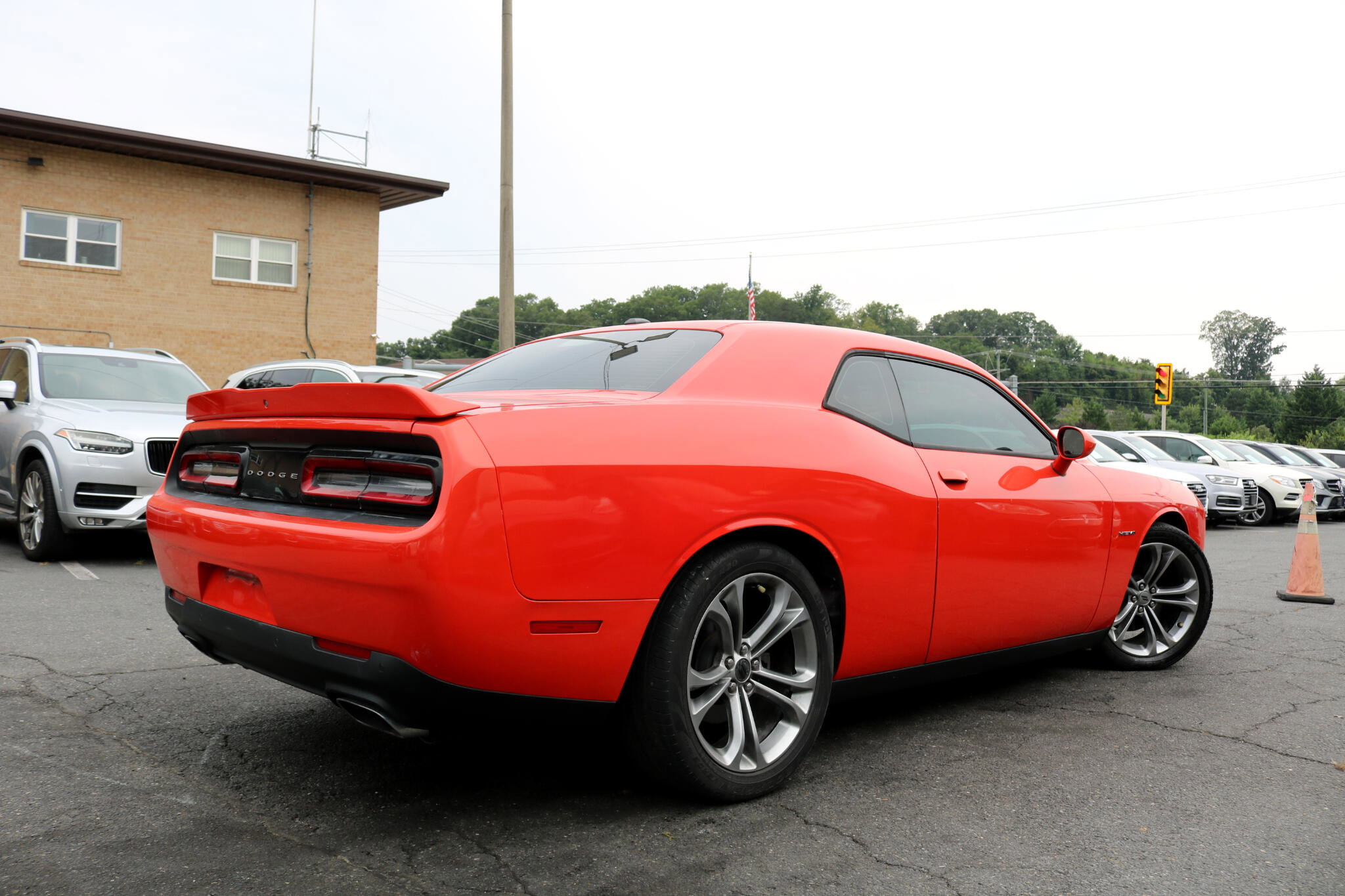 Used 2020 Dodge Challenger R/T image 2