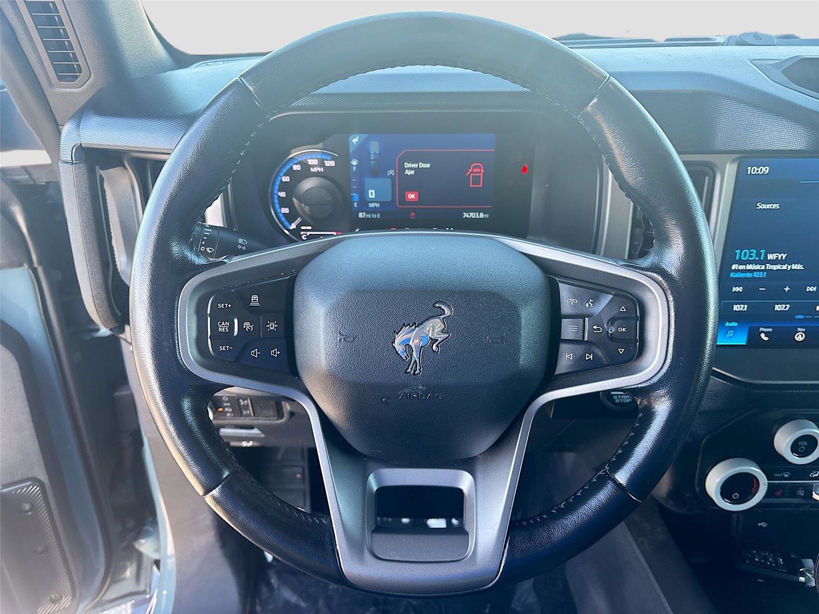 Used 2021 Ford Bronco Outer Banks image 12