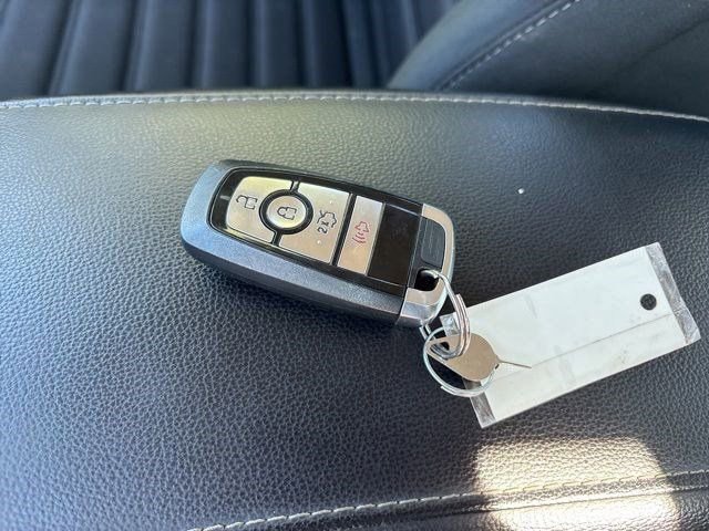 Used 2019 Ford Fusion SE FWD image 47