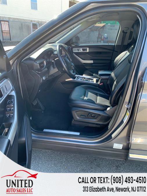 Used 2022 Ford Explorer Limited image 12
