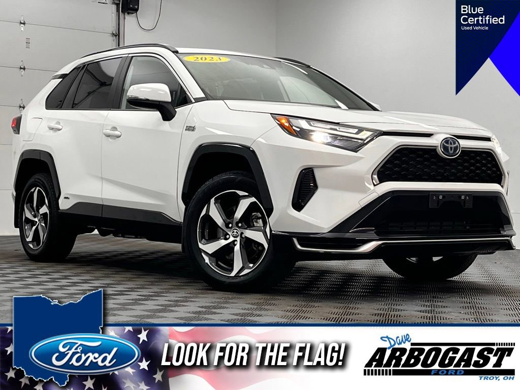 Used 2023 Toyota RAV4 SE w/ Weather & Moonroof Package