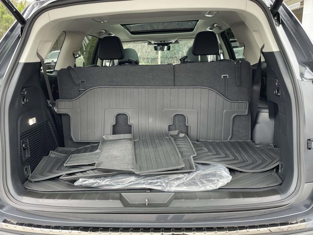 Certified 2025 Subaru Ascent Bronze Edition w/ Onyx Package image 10