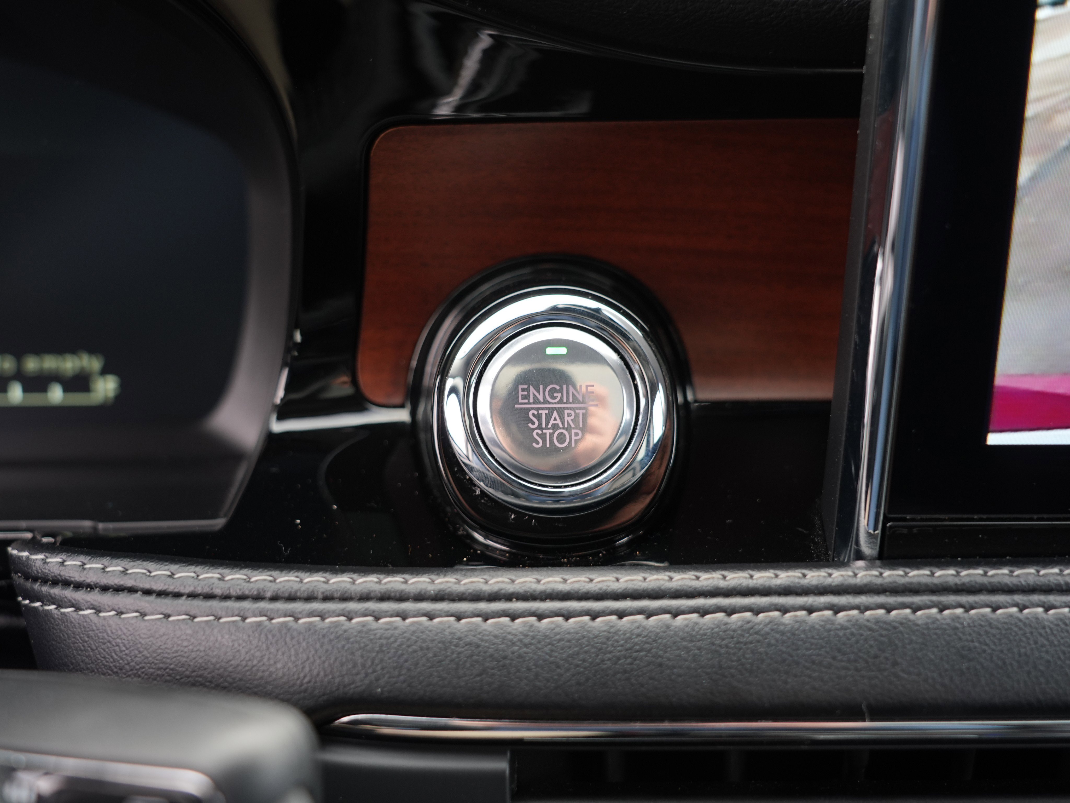 Used 2022 Lincoln Corsair Reserve w/ Elements Package image 34