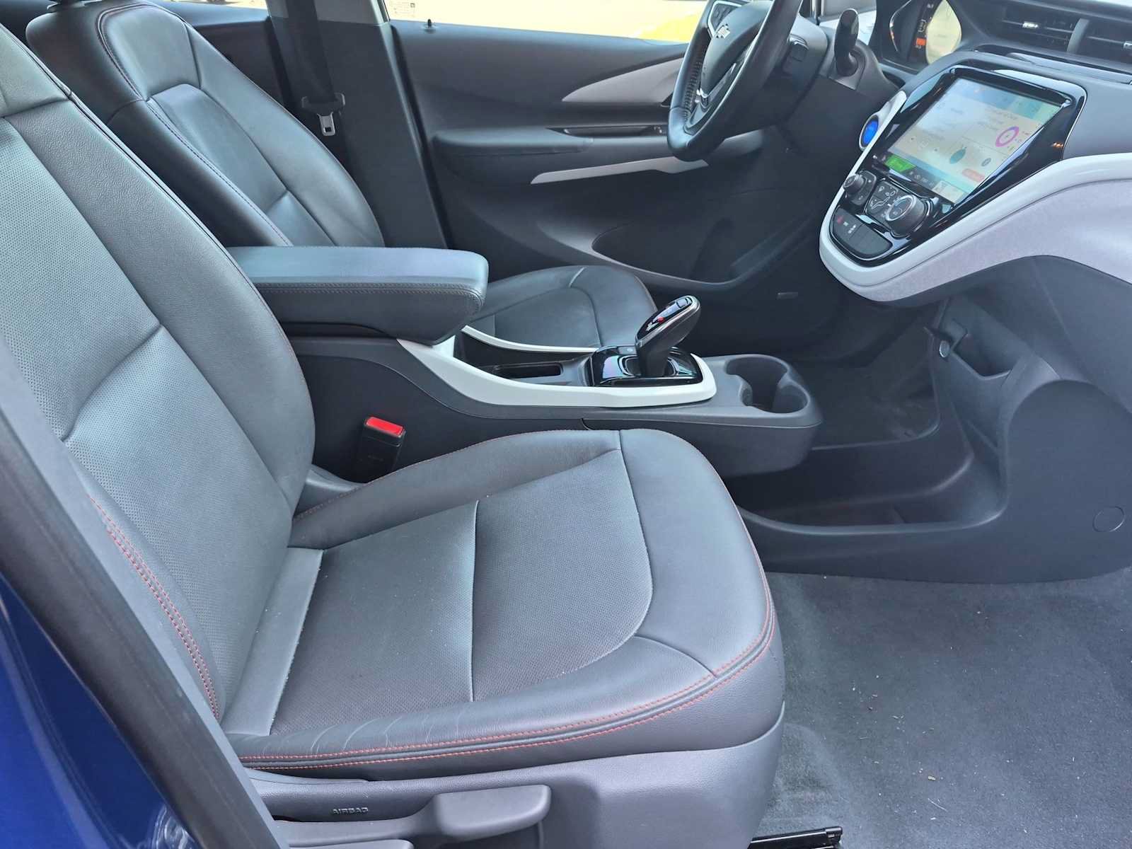 Used 2020 Chevrolet Bolt Premier w/ Infotainment Package FWD image 20