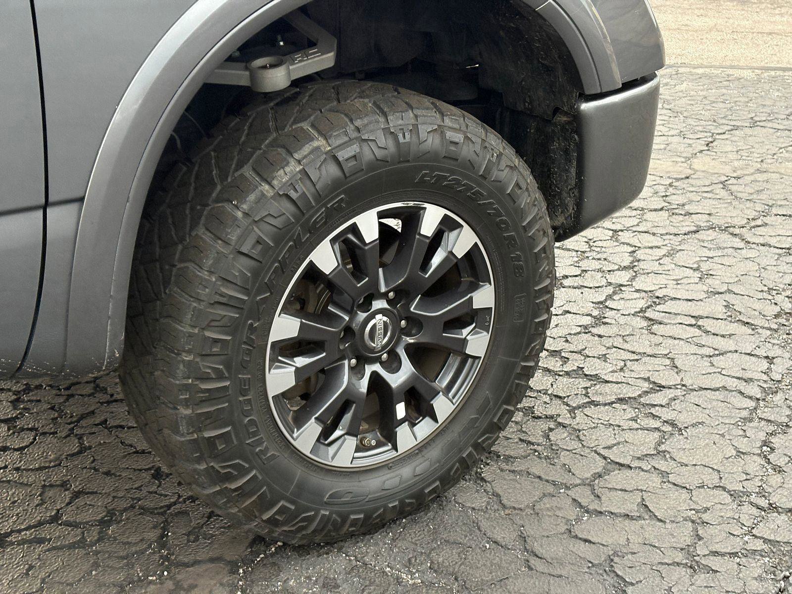 Used 2019 Nissan Titan PRO-4X image 9