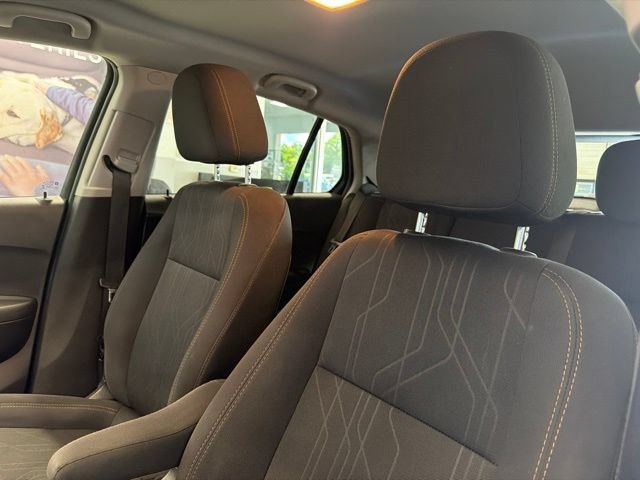 Used 2019 Chevrolet Trax LT AWD/4WD image 10