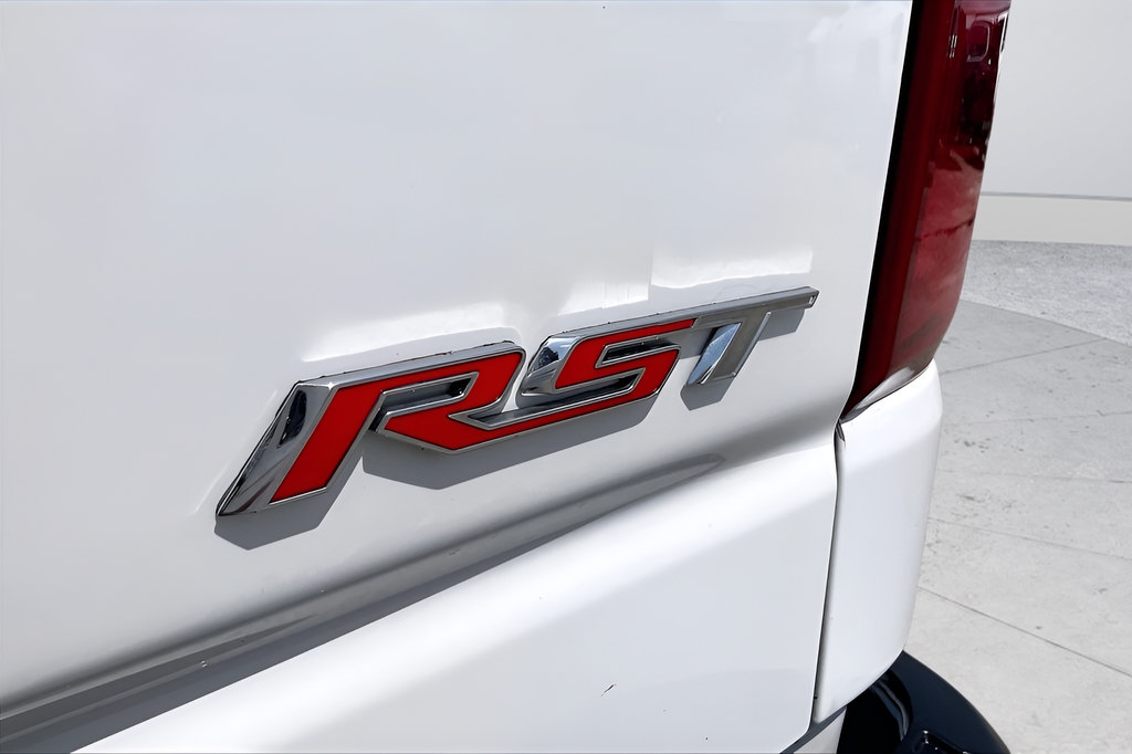 Used 2022 Chevrolet Silverado 1500 RST RWD image 21