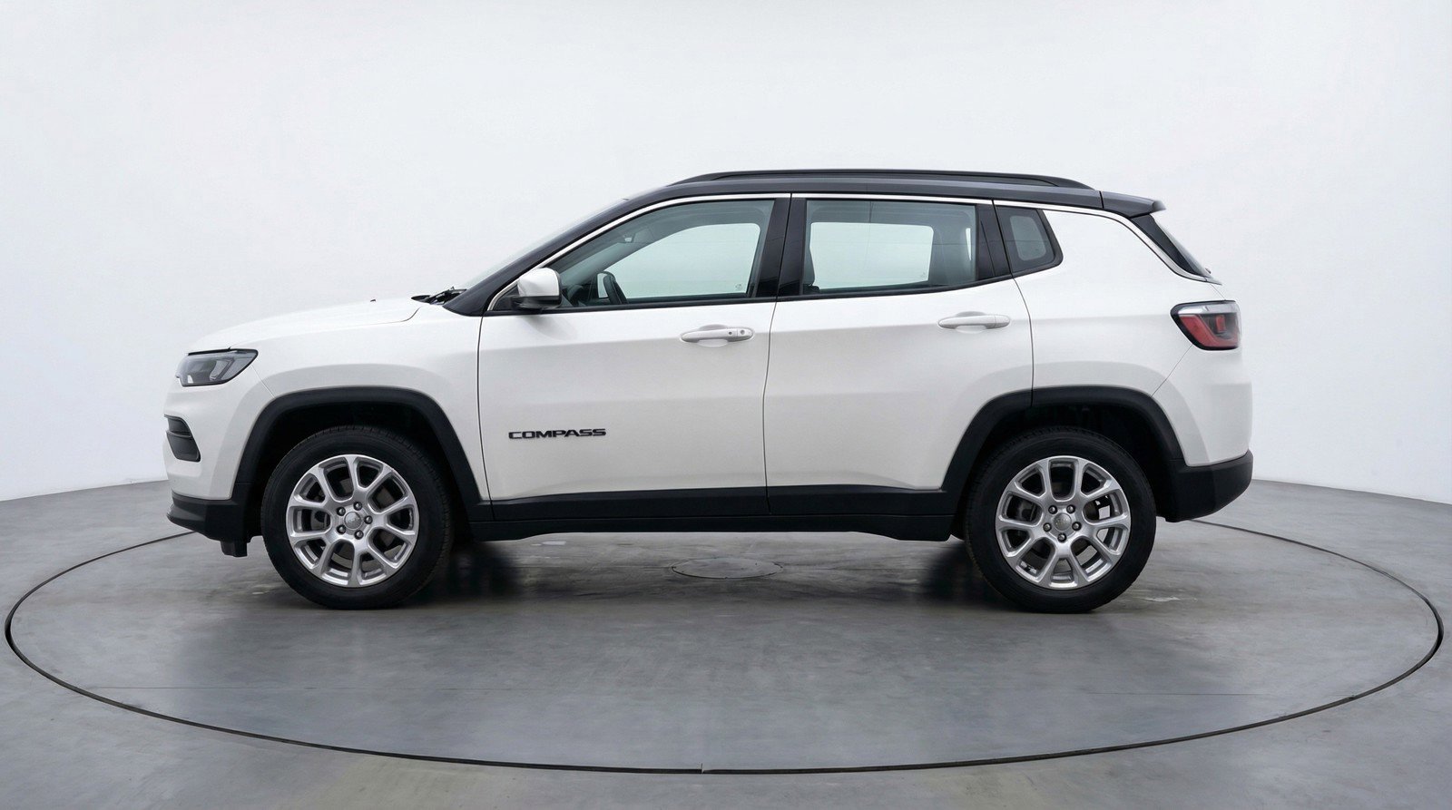 Used 2025 Jeep Compass Limited image 5